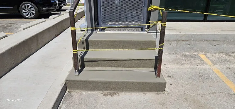 Front-entry step replacement by Lucky’s Concrete in Fort Lauderdale
